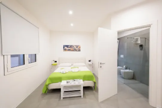 白色房屋公寓 住宿飯店