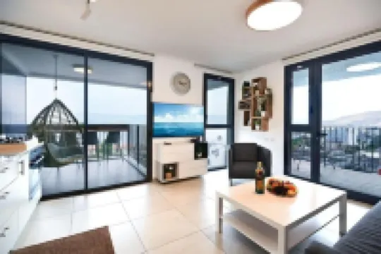 My View 2 bedroom apartment by the lake