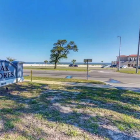 Cozy 1-bedroom condo in gorgeous Biloxi with fitness room, WiFi