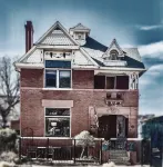 Off Broadway B & B - B&B