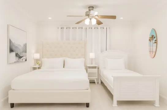 Palm Beach Gardens 5 Br/4BA Home - Private Pool - Hot Tub