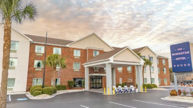 The Windstar Hotel - Near Emerald Isle