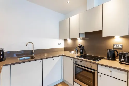 Bob W Tower Hill Residences