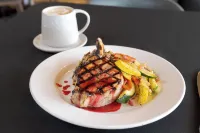Best Western Plus GranTree Inn - breakfast