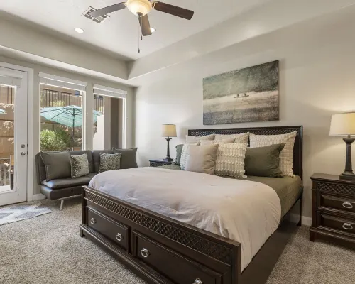 Coral Escape Townhouse Hotels in Washington