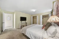 Albuquerque Escape Hot Tub + Atrium 4 Bedroom Home - Jacuzzi