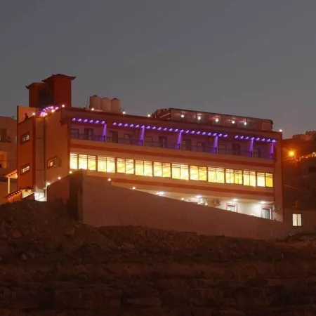 Petra Brothers Hotel