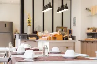 Brit Hotel Confort Lannion Centre Gare - breakfast