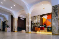 Front One Hotel Mesir  Surabaya - Pools