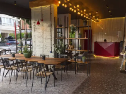 Comfort Suites Hotels near نهر ديم