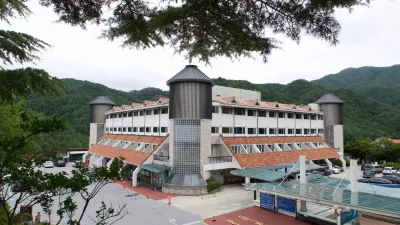 โรงแรมดุกกูออนชอน โรงแรมใน