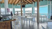 Aqua de Vista - Beachfront Villa w/ Stunning Sea Views in Central Abaco, BS - WiFi