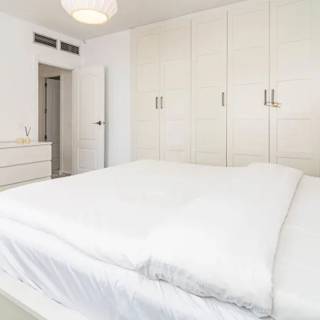 LNM5.30 - Great location with private roof terrace