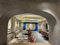 Pinky Hotel - breakfast