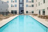 Hyatt House Fresno Campus Pointe - Pools