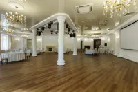 Garden Hotel