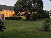 Private Heated Pool and Hottub , Pet Friendly, New Golf Cart , Close to Shopping