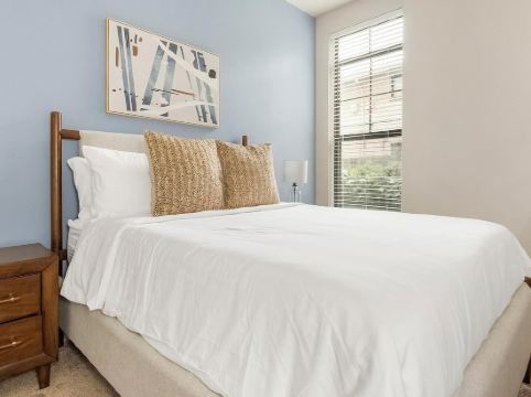 Landing Furnished Apartments - Central West End