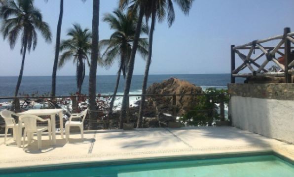Cocos Camp