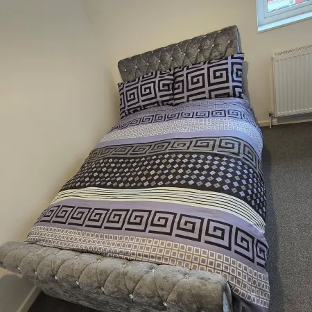 Cozy Guest Room in Leicester with Shared Facilities Отели рядом с достопримечательностью «Собор Лестера»