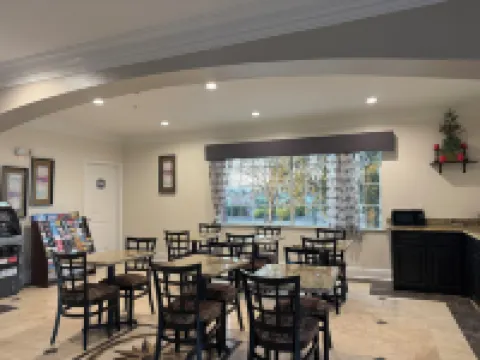 Crystal Inn - Garth Rd