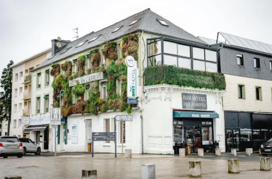 Brit Hotel l'Arrivée Guingamp