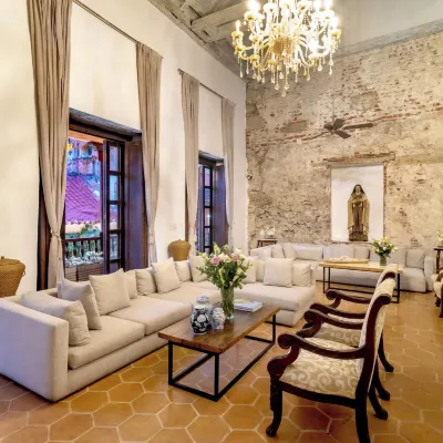 El Marques Hotel Boutique by GEH Suites Hotels near The Coches Square