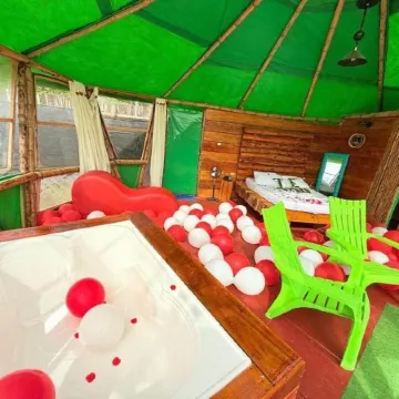 Hotel Glamping Horse Отели в г. Доскебрадас