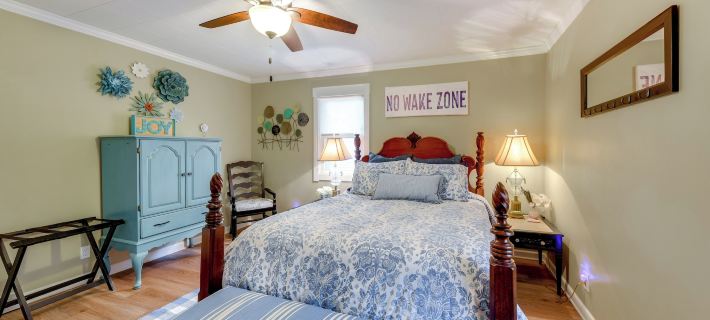 Family-Friendly Twin Lakes Home Near Lake Mary! Hotels in Kenosha County