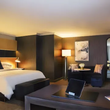 多倫多約克維爾皇家索內斯塔酒店 鄰近多倫多大學哈特之家的酒店