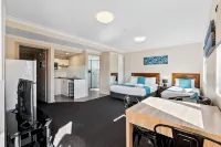 Cityville Apartments & Motel