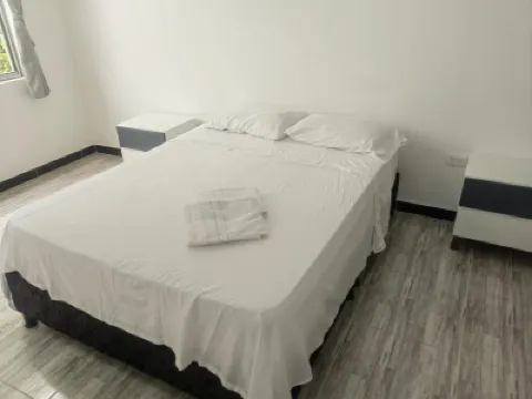 Charming 3-Bedroom Apartment in Ricaurte - Villa Aurora Hotels in 