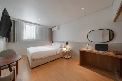 H Avenue Hotel Andong Culture Street Branch Hotels in 