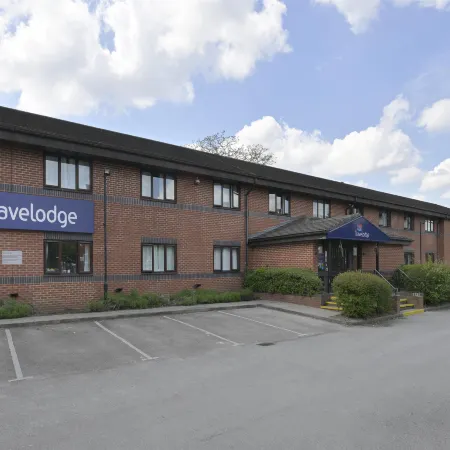 Travelodge Birmingham Yardley Отели рядом с достопримечательностью «Сайрхолл Милл»