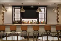 Hilton Garden Inn Indianapolis Downtown - bar