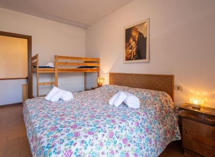 Claudia Flat - near the beach & parking