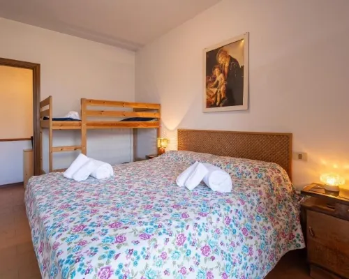 Claudia Flat - near the beach & parking Hotels in Massa