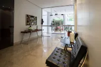 Apartamento com 3 Quartos e Garagem no Setor Bueno - 4-Star