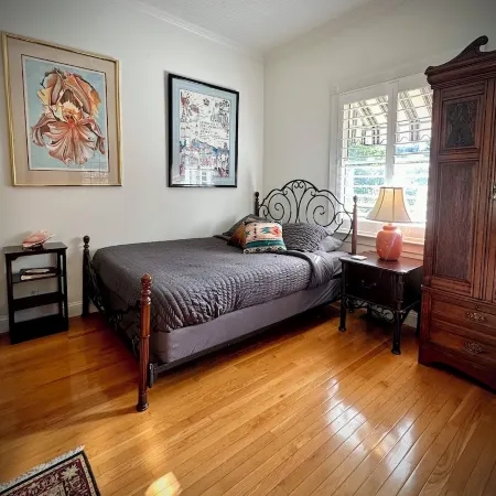 A Spacious and Elegant 3BR Californian Retreat