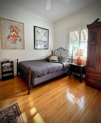 A Spacious and Elegant 3BR Californian Retreat