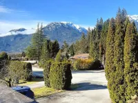 The Forest Pedal House Hotels in Squamish