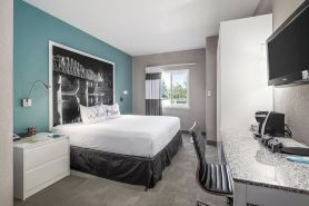 Prairie Crest Medicine Hat by IHG