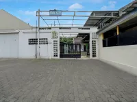 Capital O 95198 Angel Homestay Hotels in Pondok Gede