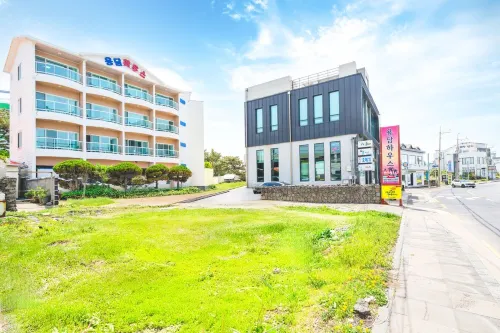 Jeju Yongdam House