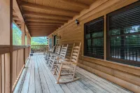 Porchside Pines - Villas