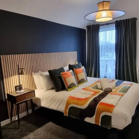 FreeParking Near Trafford Centre by City SuperHost