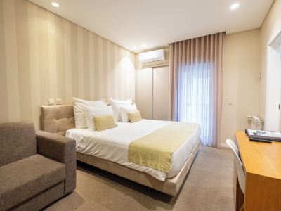 Adelaide Hotel
