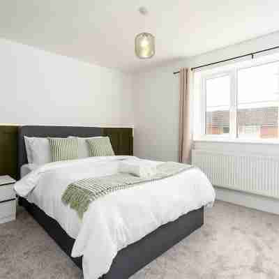 Perfect Booking 3 Bed Spacious Parking Rooms