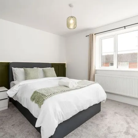 Perfect Booking 3 Bed Spacious Parking