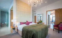 Clayton Hotel Galway Hotels in 